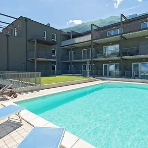 Modern Lake View With Pool , Musso Italien